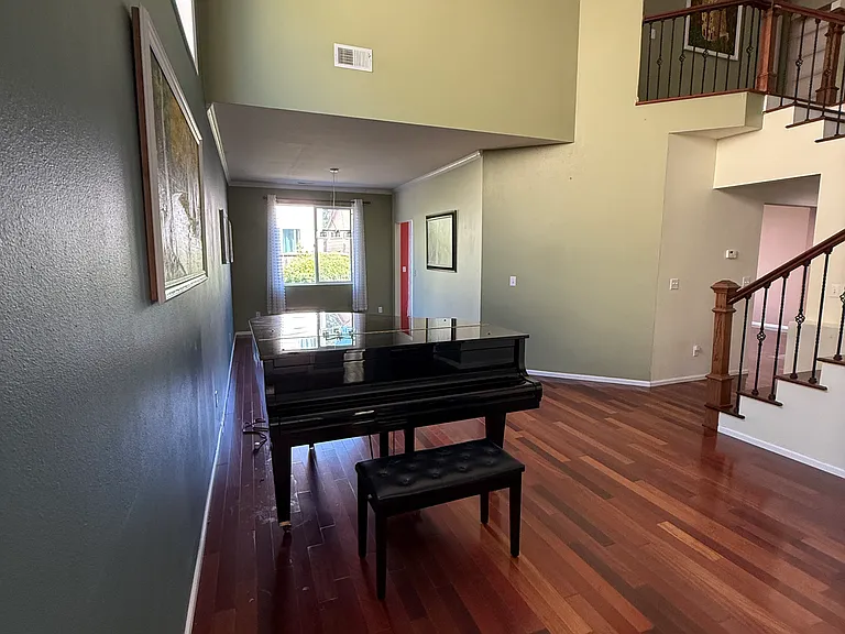 6023 Discovery St E — Photo 5