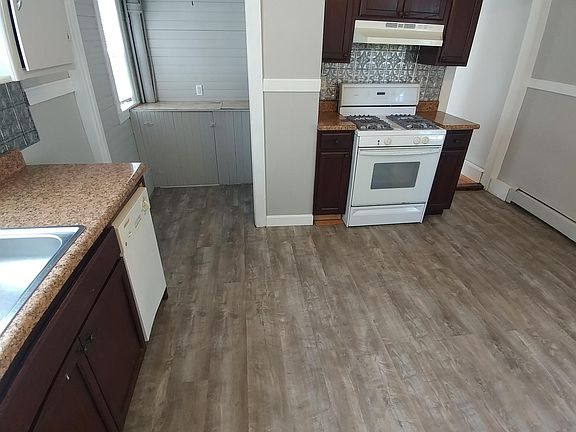 2nd image of 11 Fletcher St #11A