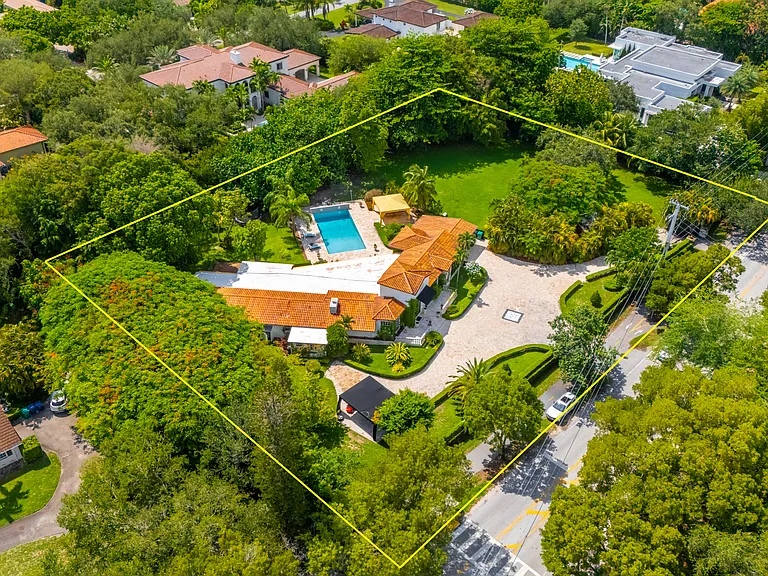 12300 Old Cutler Rd — Photo 58