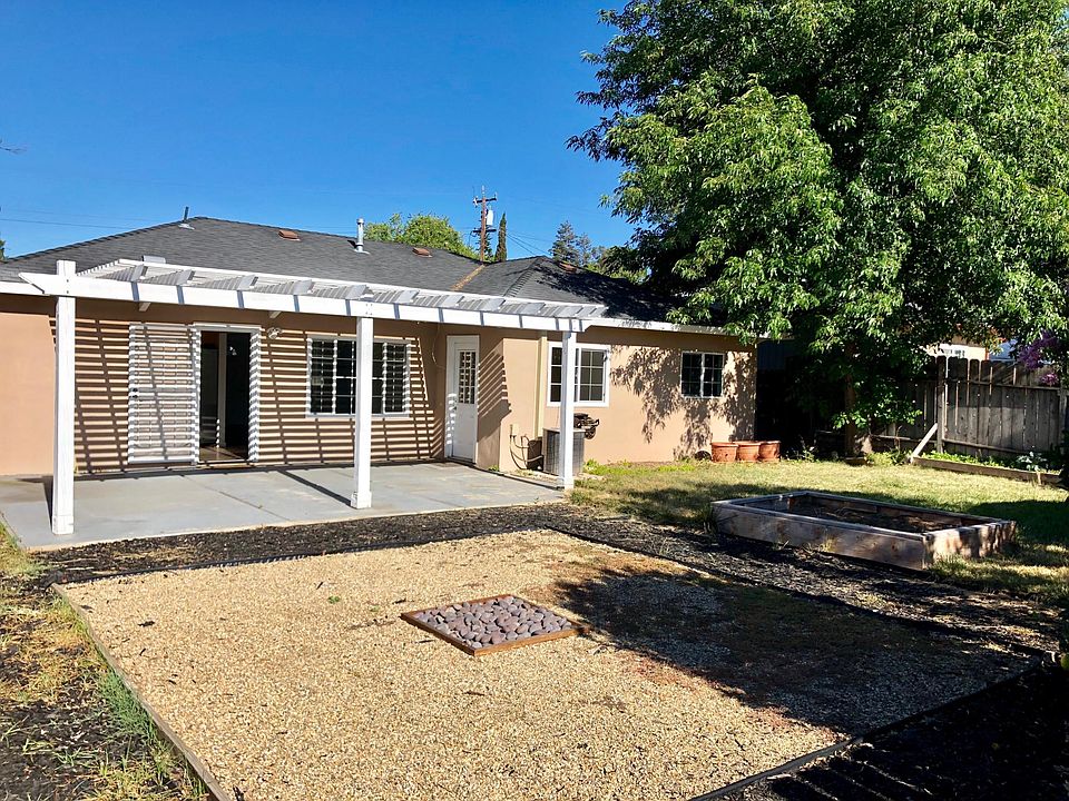 1st image of 2824 Garrow Dr