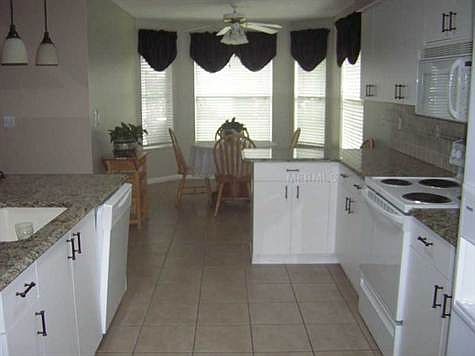 3rd image of 32908 Crooked Oaks Ln