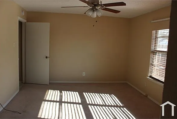7013 Windhaven Rd — Photo 12