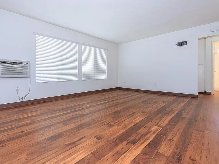 East Orange Village Apartments — Photo 78