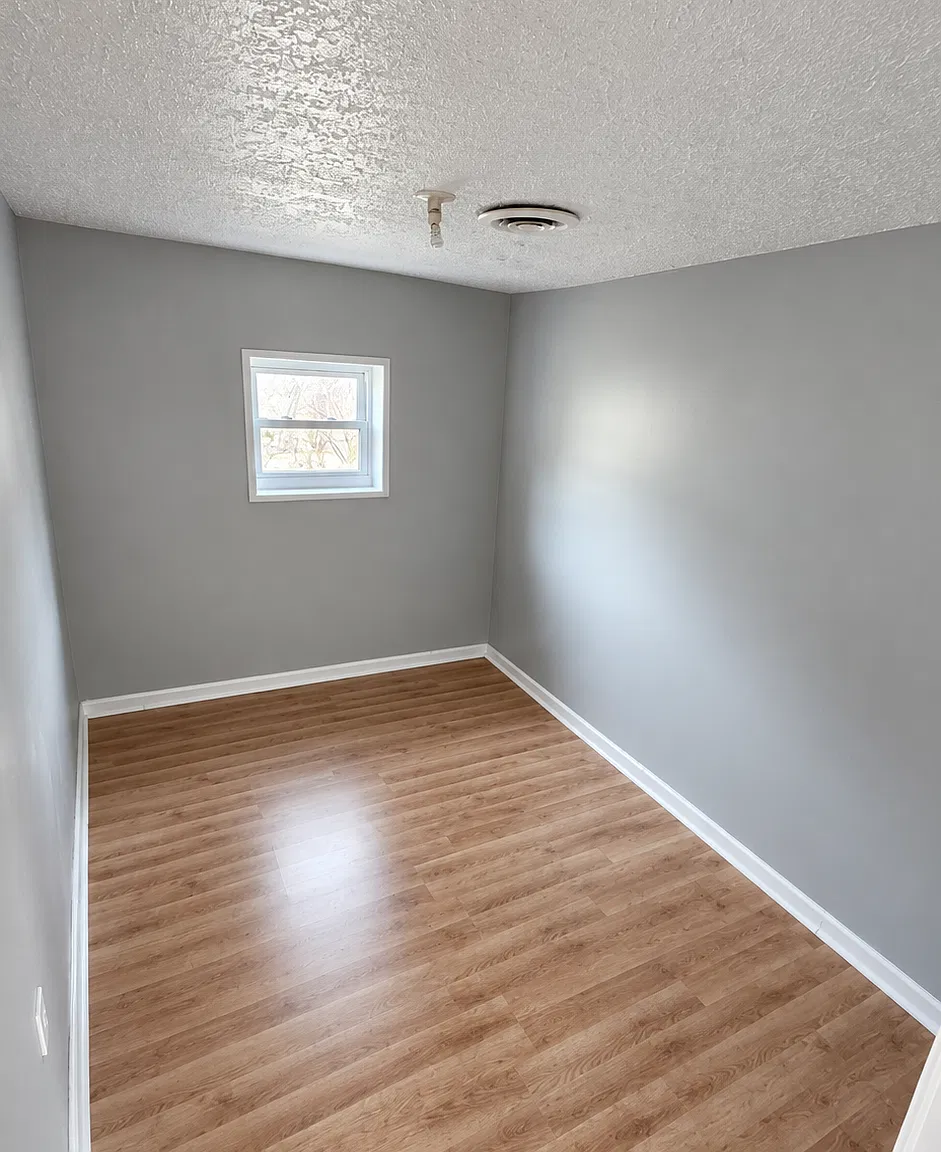 209 Staunton - 1/2 — Photo 3