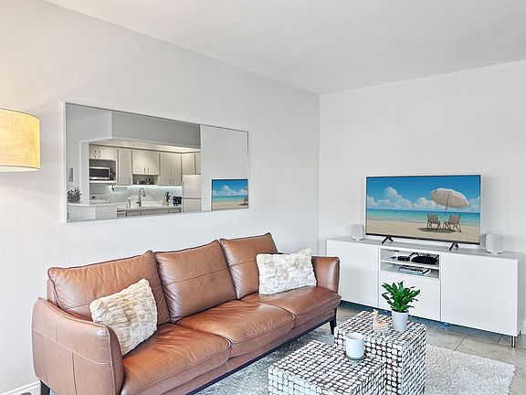 2nd image of 3912 NE 22nd Avenue #B2