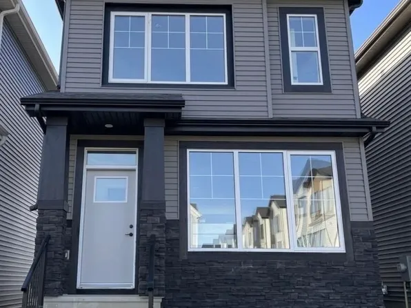 8148 228th St NW, Edmonton, AB T5T 4N5