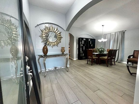 5th image of 9782 Portofino Dr