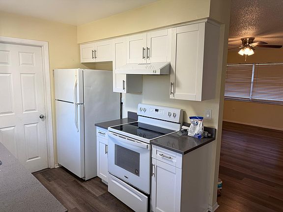 5th image of 13813 5th St