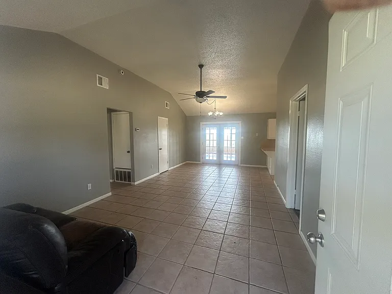 339 S Pleasant Hill Rd — Photo 5