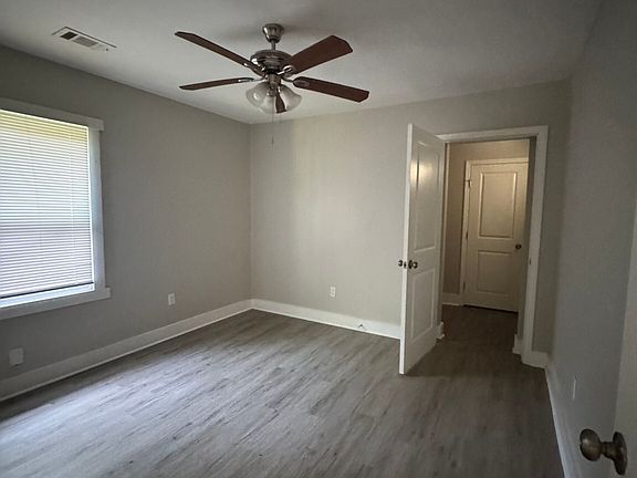 4th image of 1174 Dolphin Dr SW