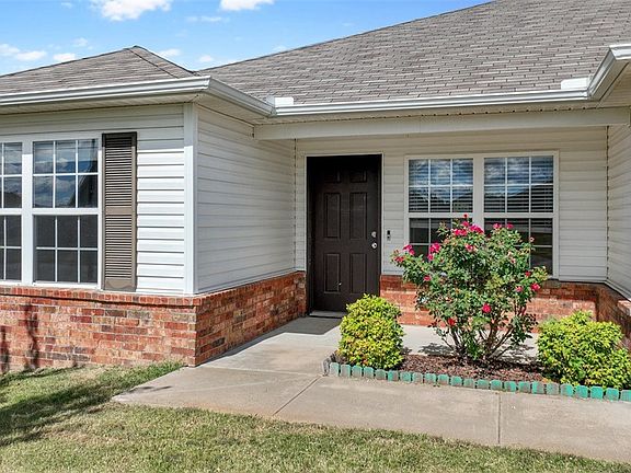 2nd image of 3645 Alliance Dr