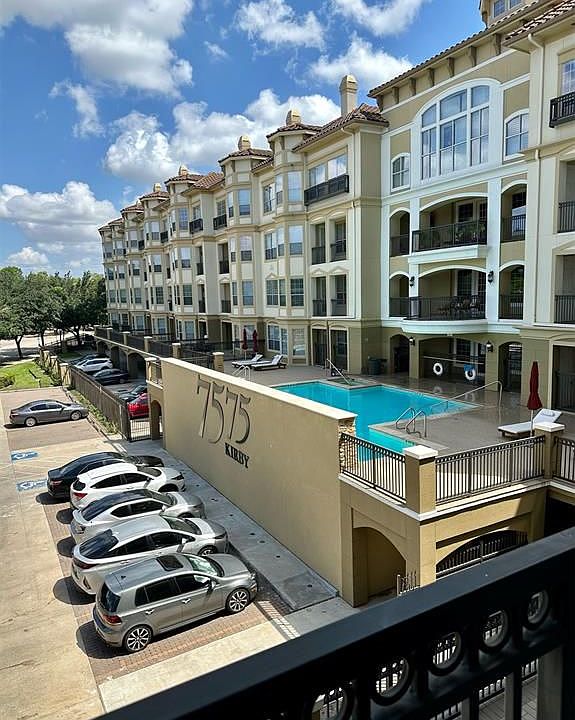1st image of 7575 Kirby Dr APT 3203