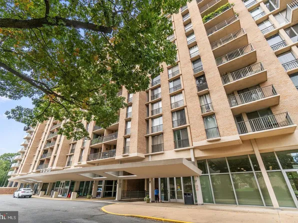 4600 S Four Mile Run Dr APT 735, Arlington, VA 22204