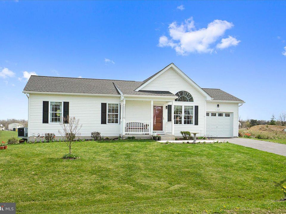 1st image of 157 Republic Dr