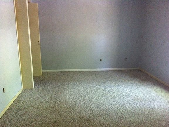 5th image of 1805 E Lake Dr