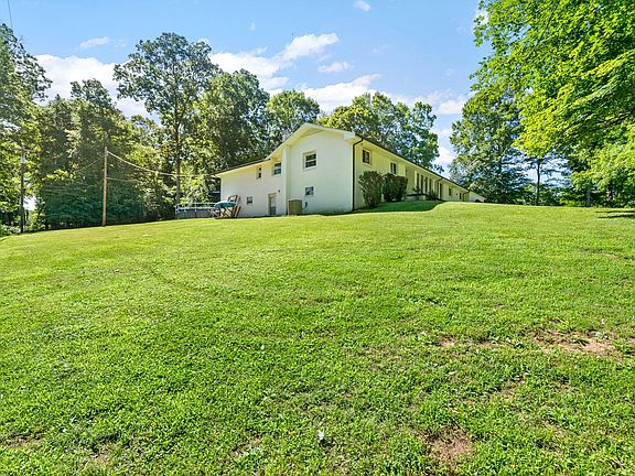 3rd image of 107 Talton Ct