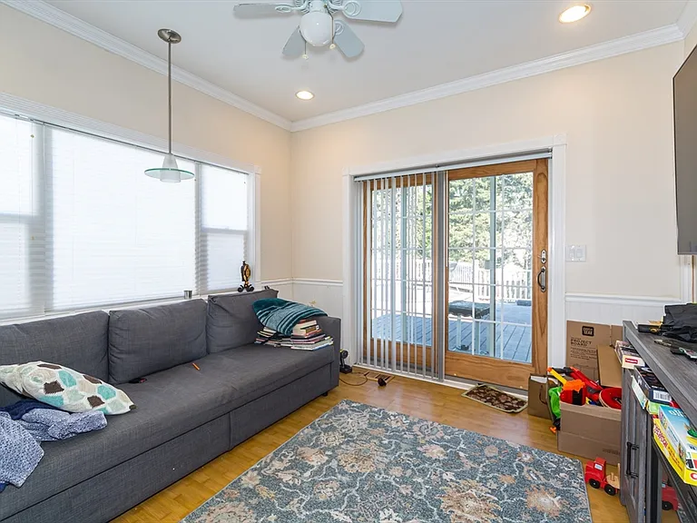 26 Pine St #26 — Photo 5