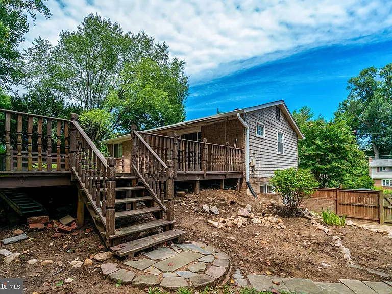 8527 Parliament Dr — Photo 40