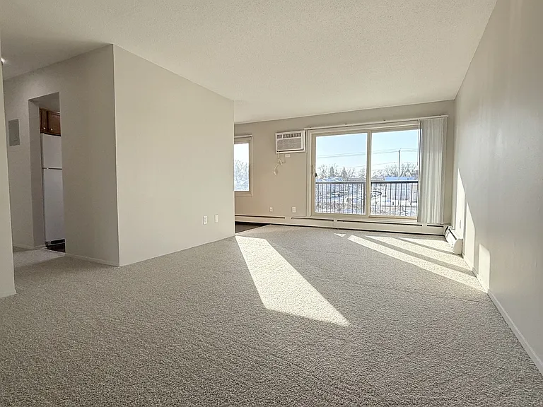 Parkview Apartments — Photo 16