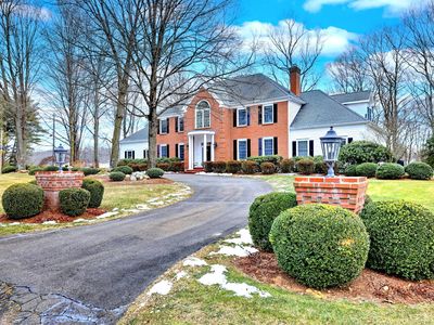 967 Green Circle, Orange, CT, 06477