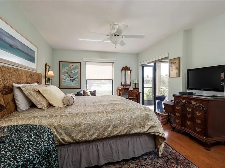 505 Lake Louise Cir #101 — Photo 12