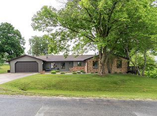 W4965 Woodhaven Dr, La Crosse, WI 54601