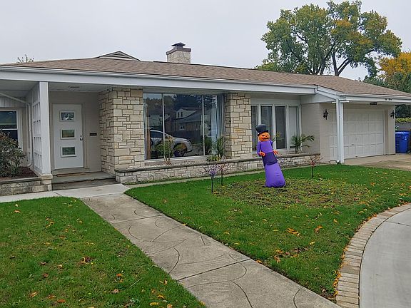 5th image of 5015 N Oketo Ave