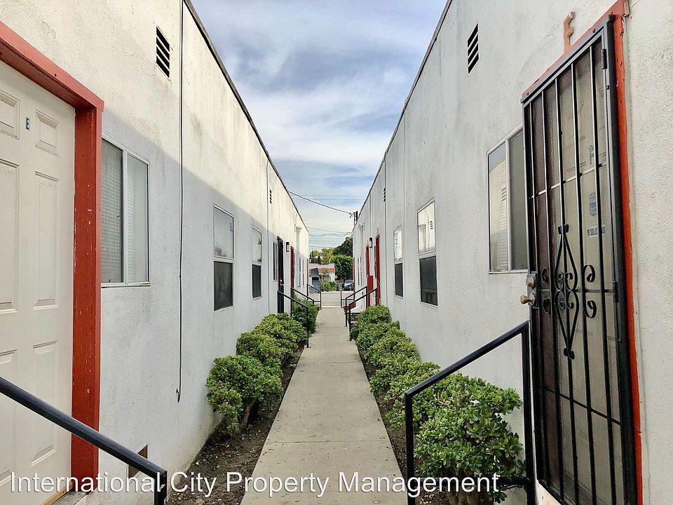 1st image of 2240 Santa Fe Ave APT E