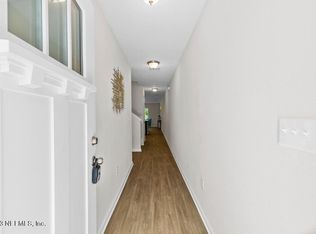 1332 Ellis Rd S, Jacksonville, FL 32205