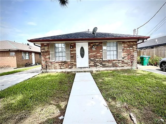 2625 Panama St — Photo 1