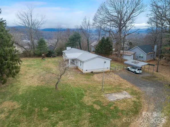 155 Maple Ridge Rd, Candler, NC 28715