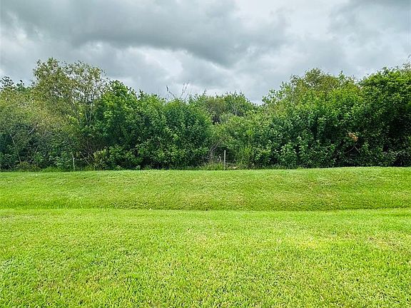 5th image of 13412 SW PEMBROKE CIRCLE N