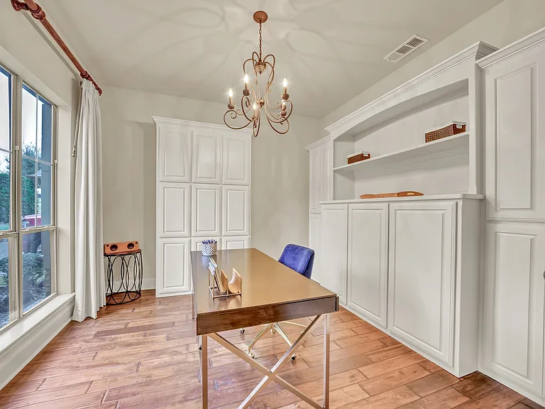 5048 Exposition Way — Photo 24