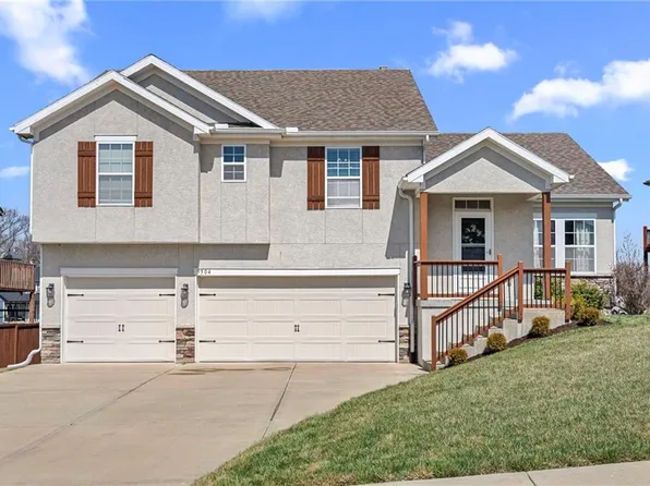 9504 N Lenox Pl, Kansas City, MO 64154