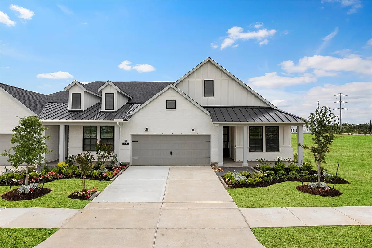 Building Photo - 21747 Zebra Swallowtail Dr
