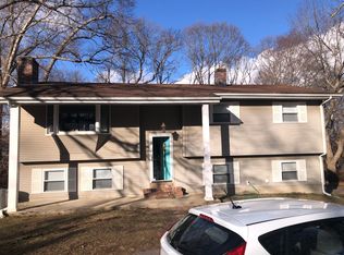 6 Holly Dr, Westerly, RI 02891