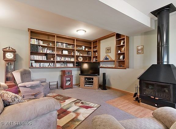 5th image of 1071 Johnston Dr