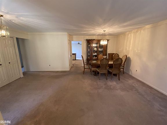 5th image of 29237 Scarborough Dr