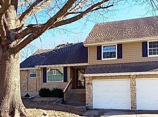 2805 Castle Dr, Independence, MO 64057