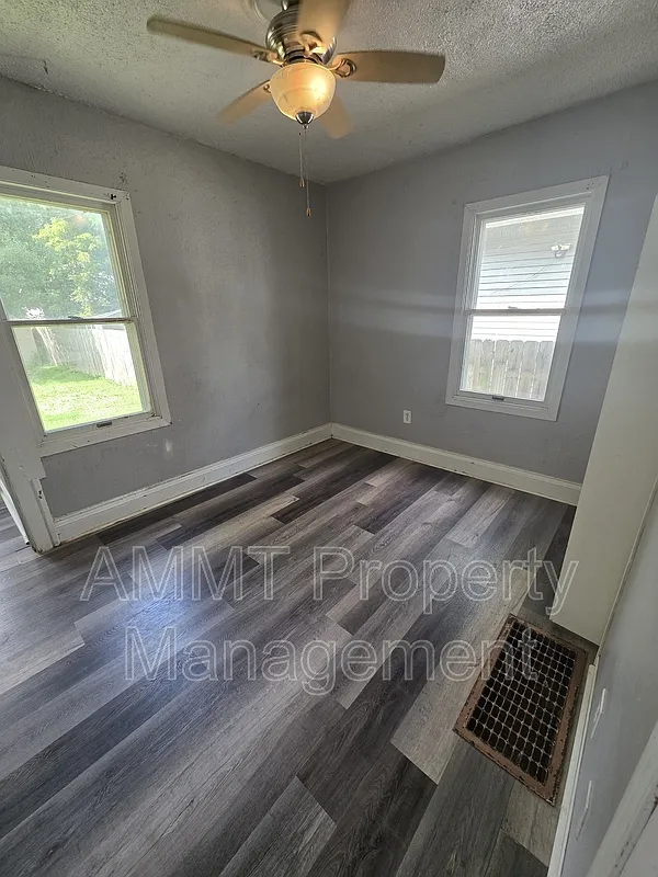 1 bed, 1.0 bath, 435 sqft, $1,000 — Photo 3