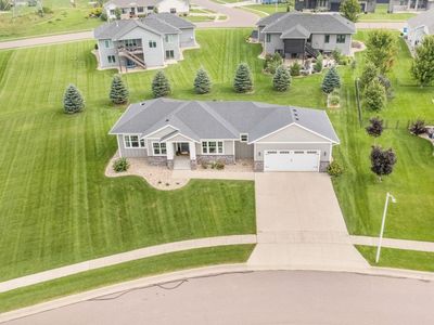 8400 E Willow Wood St, Sioux Falls, SD, 57110