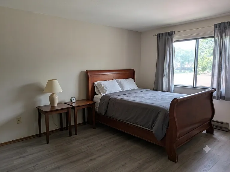 Main bedroom with virtual furniture