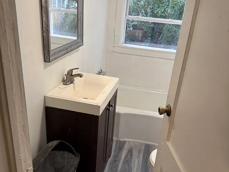 65 Huston Aly — Photo 5