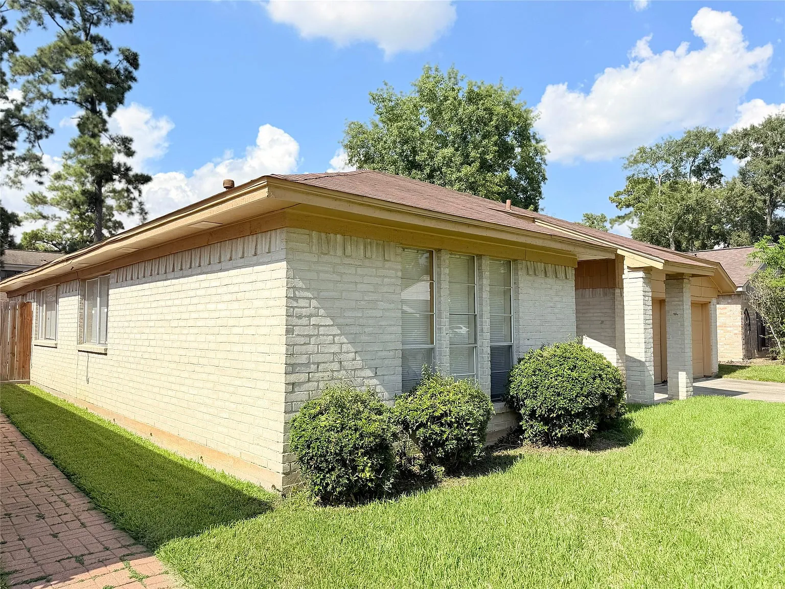 3 bed, 2.0 bath, 1539 sqft, $1,650 — Photo 2