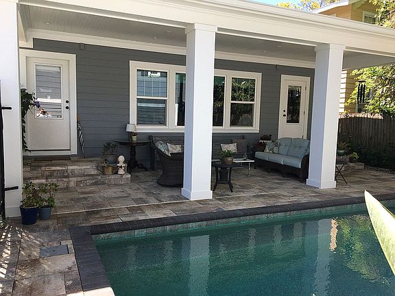 2nd image of 101 10th Ave N