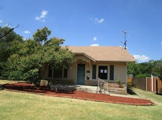 1832 Carl St, Fort Worth, TX 76103