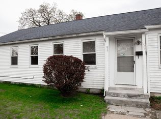 61-63 Ames St, Springfield, MA 01104