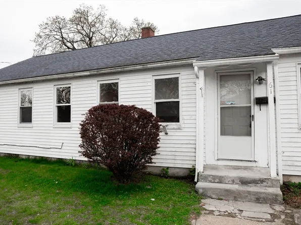61-63 Ames St, Springfield, MA 01104