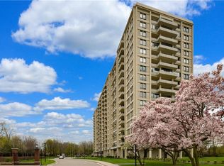 1 Bratenahl Pl UNIT 903, Cleveland, OH 44108