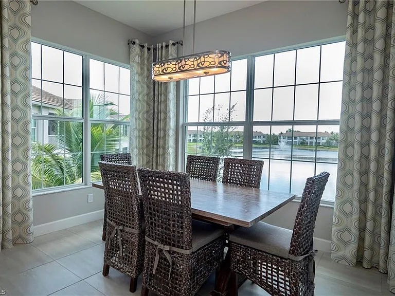 8008 Signature Club Cir — Photo 16